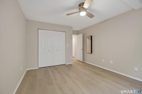 10 Pineview Drive Branford CT 06405