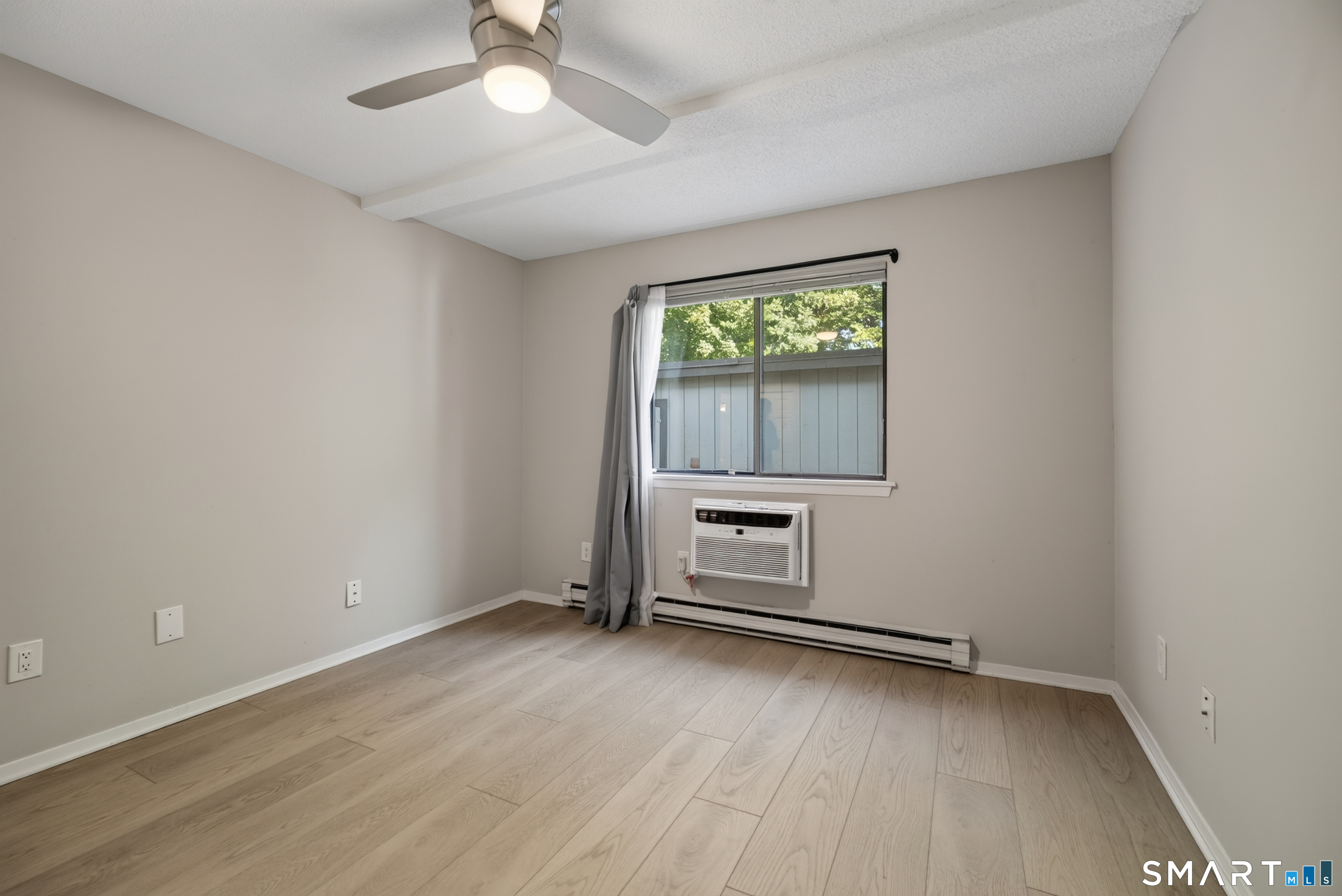 10 Pineview Drive Branford CT 06405