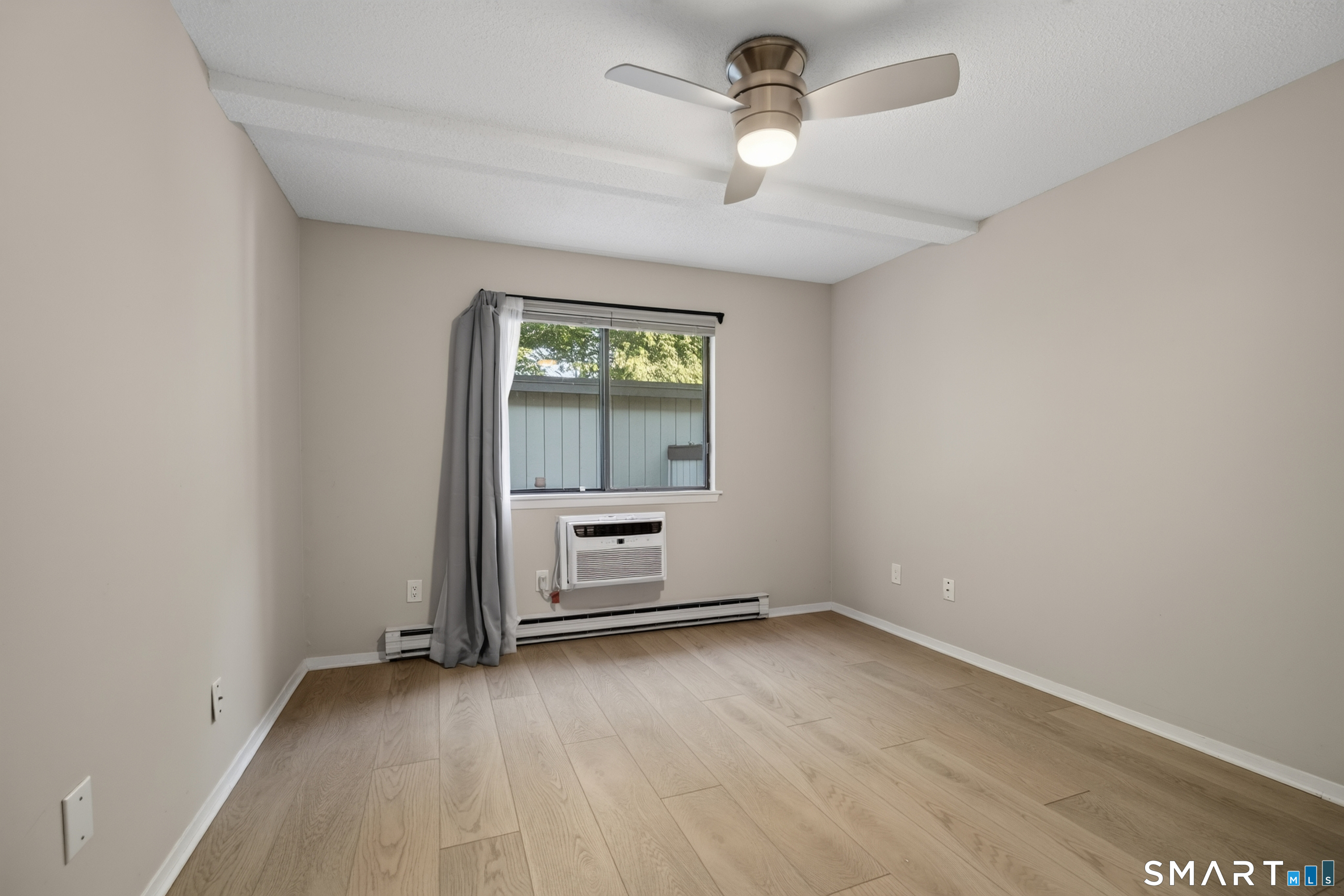 10 Pineview Drive Branford CT 06405