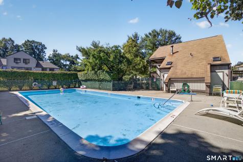10 Pineview Drive Branford CT 06405