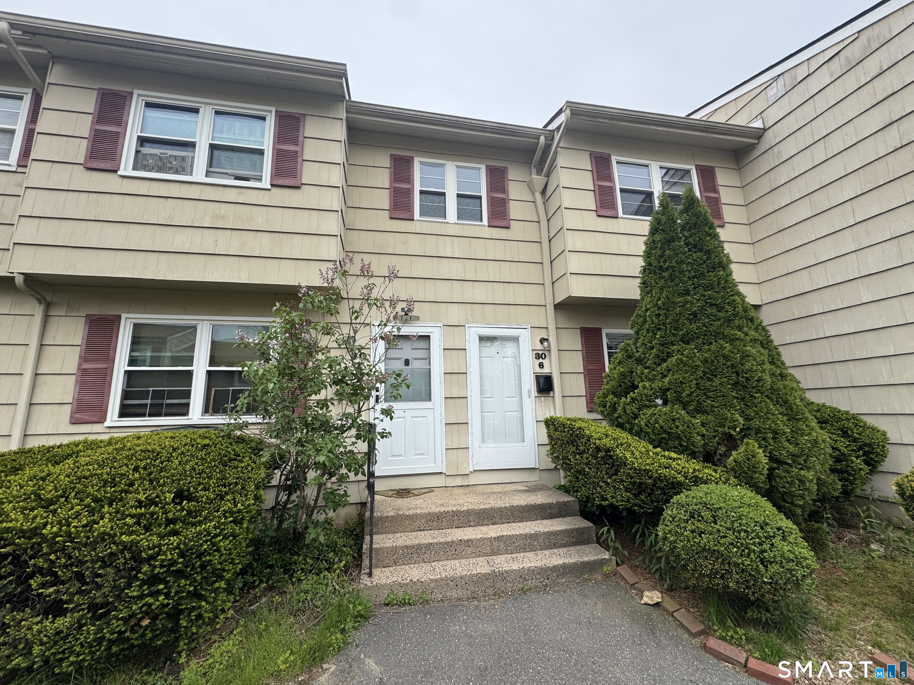 30 Round Tree Drive Naugatuck CT 06770