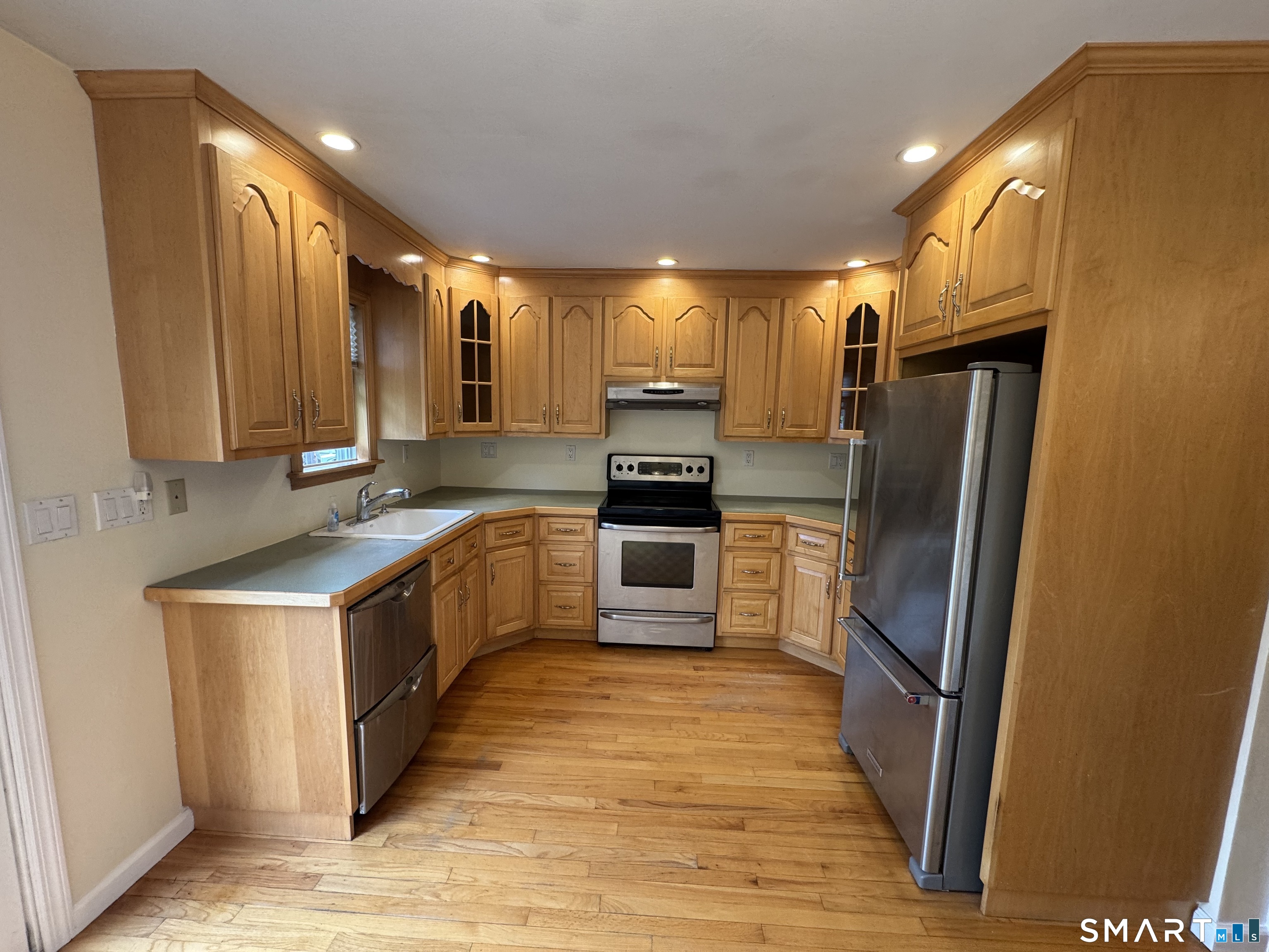 30 Round Tree Drive Naugatuck CT 06770