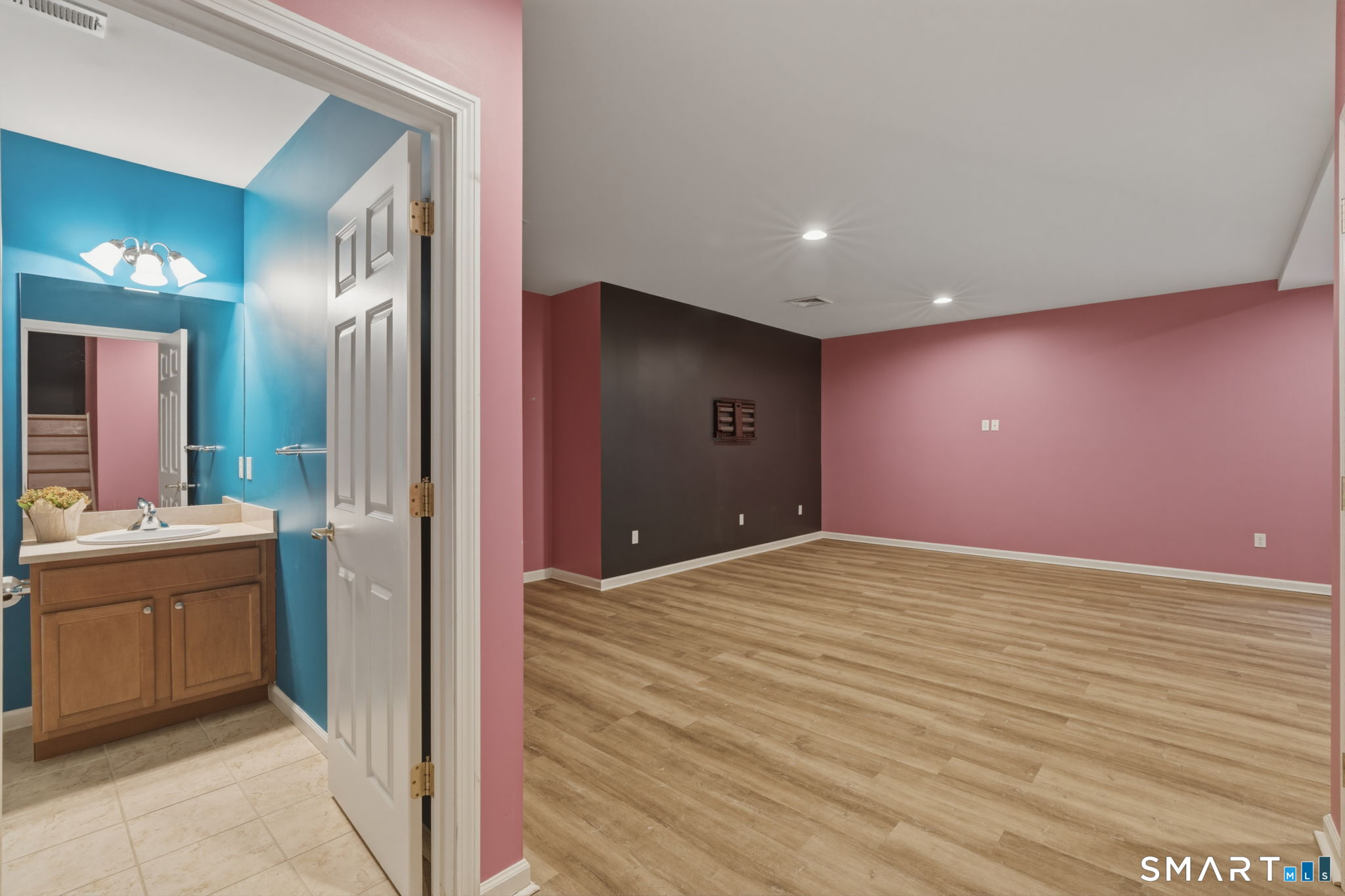 49 Park Place Circle West Hartford CT 06110