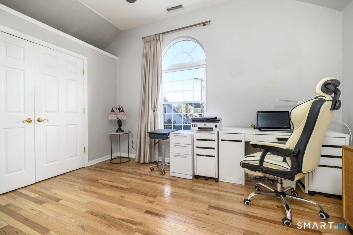 596 Glenbrook Road Stamford CT 06906
