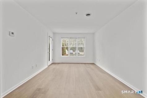468 Main Street East Lyme CT 06357