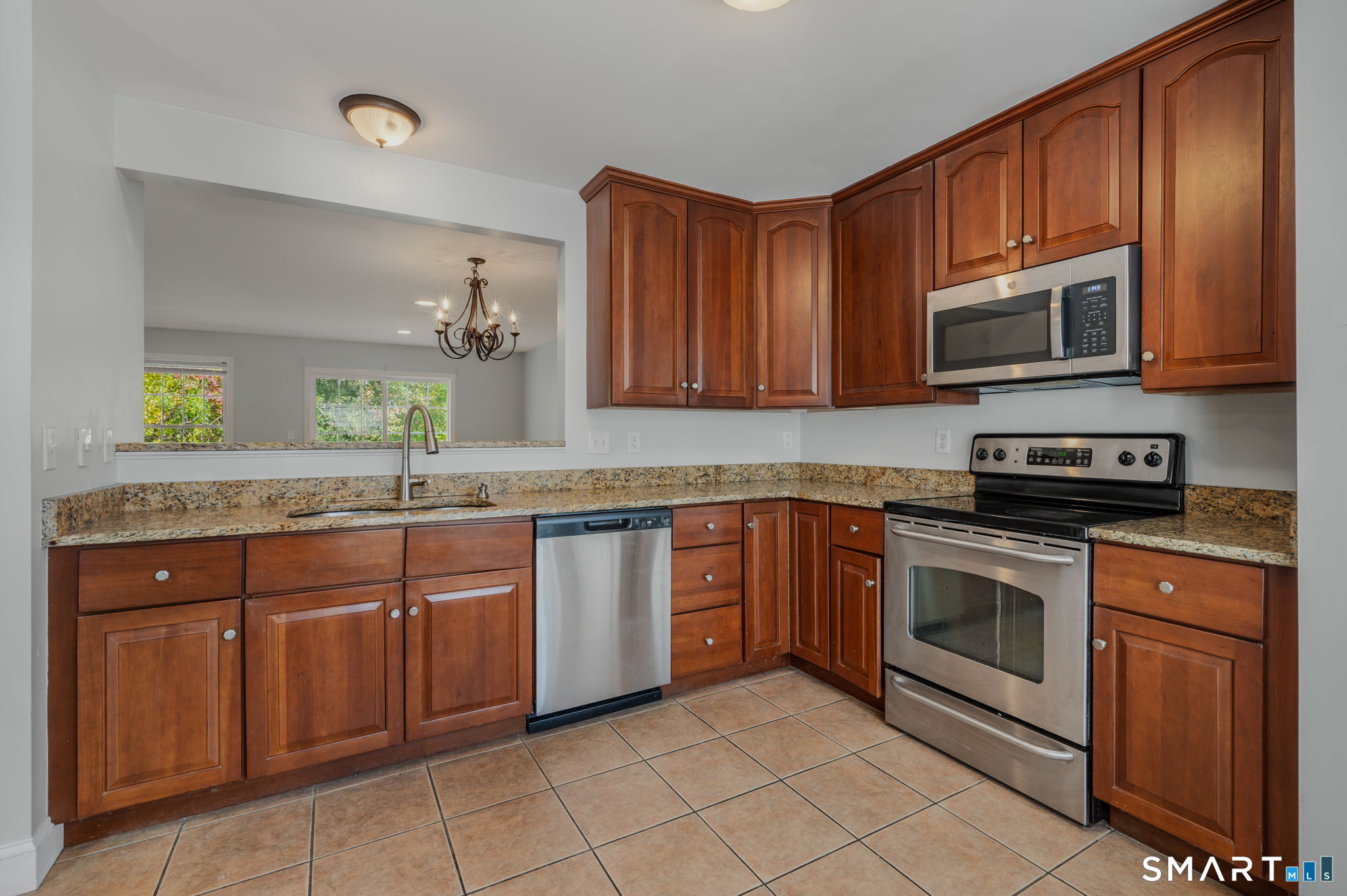 15 Freedom Way East Lyme CT 06357