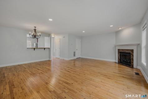 15 Freedom Way East Lyme CT 06357