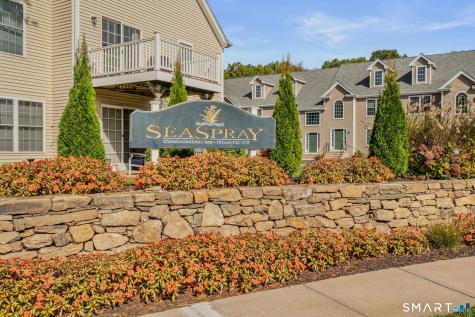 15 Freedom Way East Lyme CT 06357