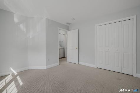 15 Freedom Way East Lyme CT 06357