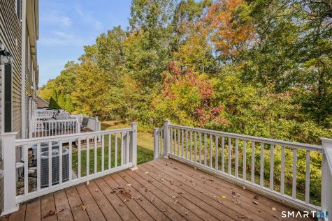 15 Freedom Way East Lyme CT 06357