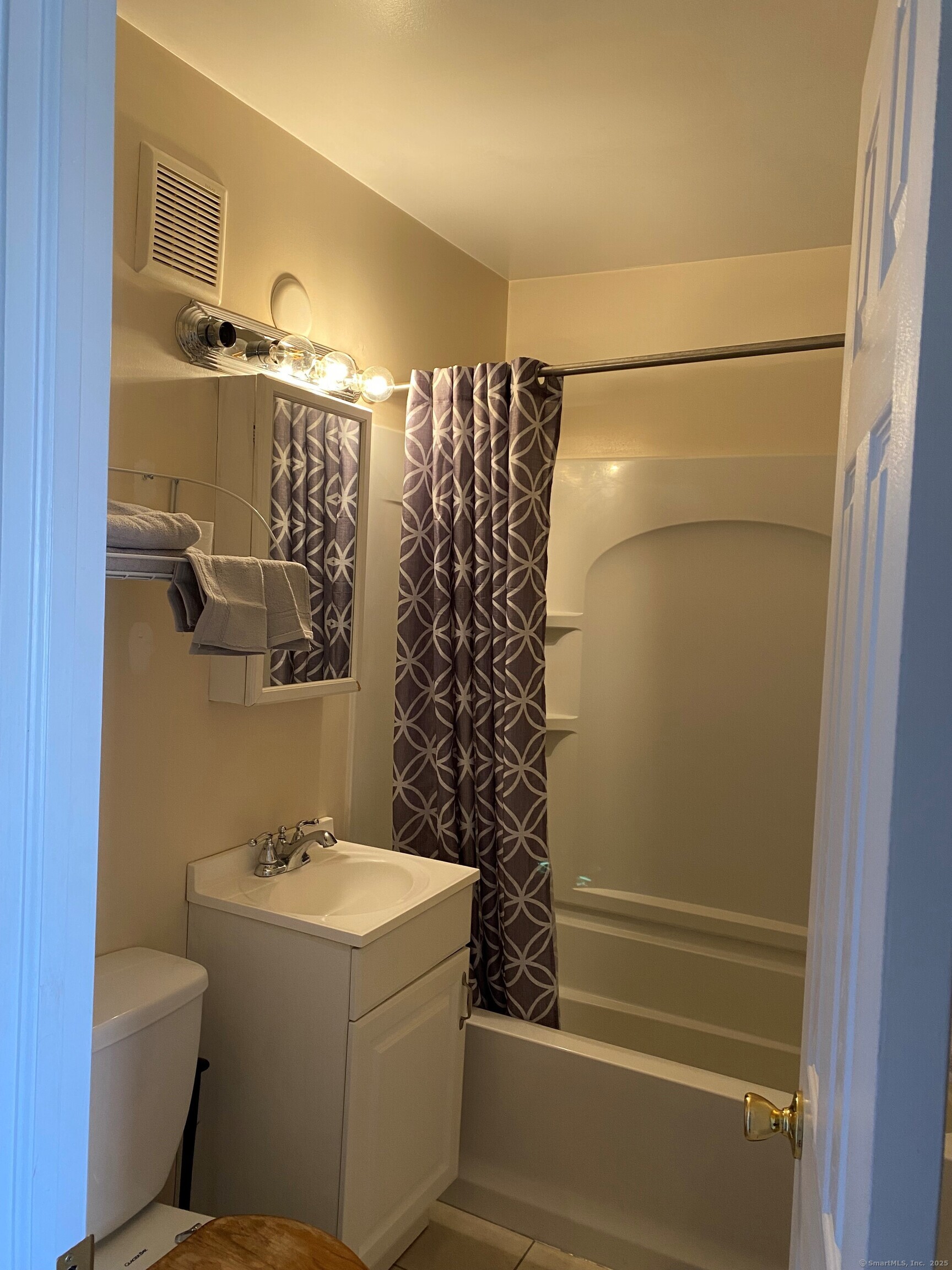 120 Wooster Street New Haven CT 06511