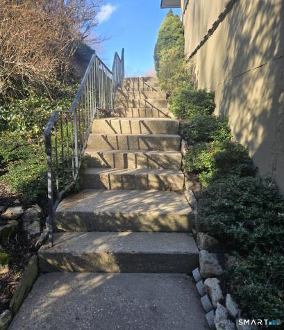 10 Ledgebrook Drive Norwalk CT 06854