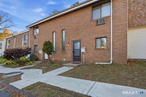 11 Sutton Place Bloomfield CT 06002
