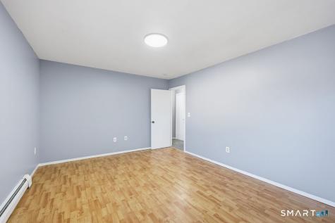 11 Sutton Place Bloomfield CT 06002