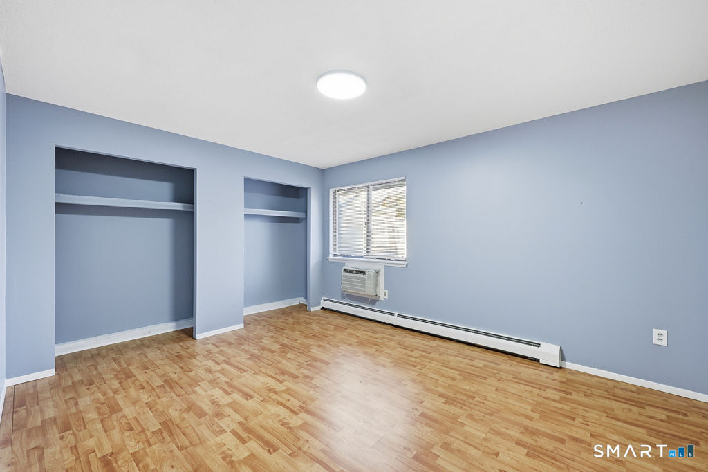 11 Sutton Place Bloomfield CT 06002