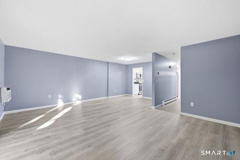 11 Sutton Place Bloomfield CT 06002