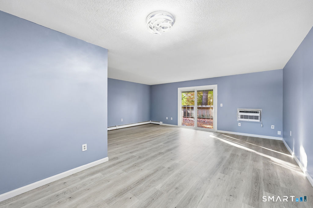 11 Sutton Place Bloomfield CT 06002