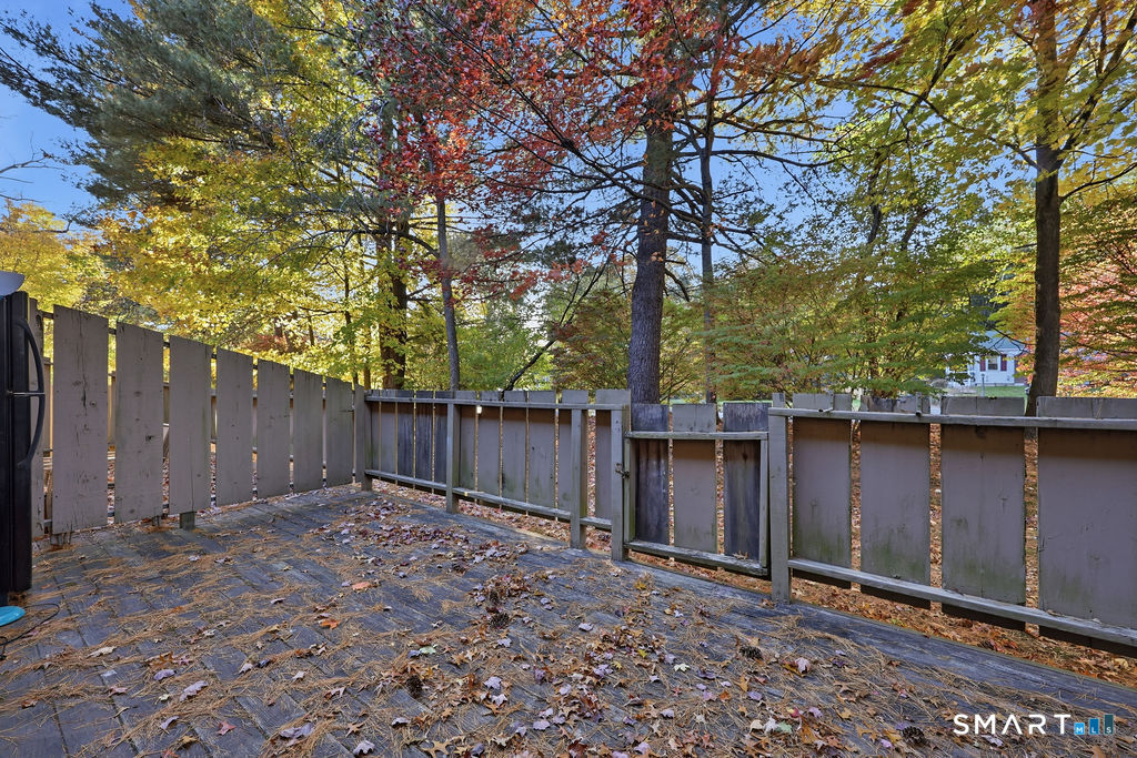 11 Sutton Place Bloomfield CT 06002