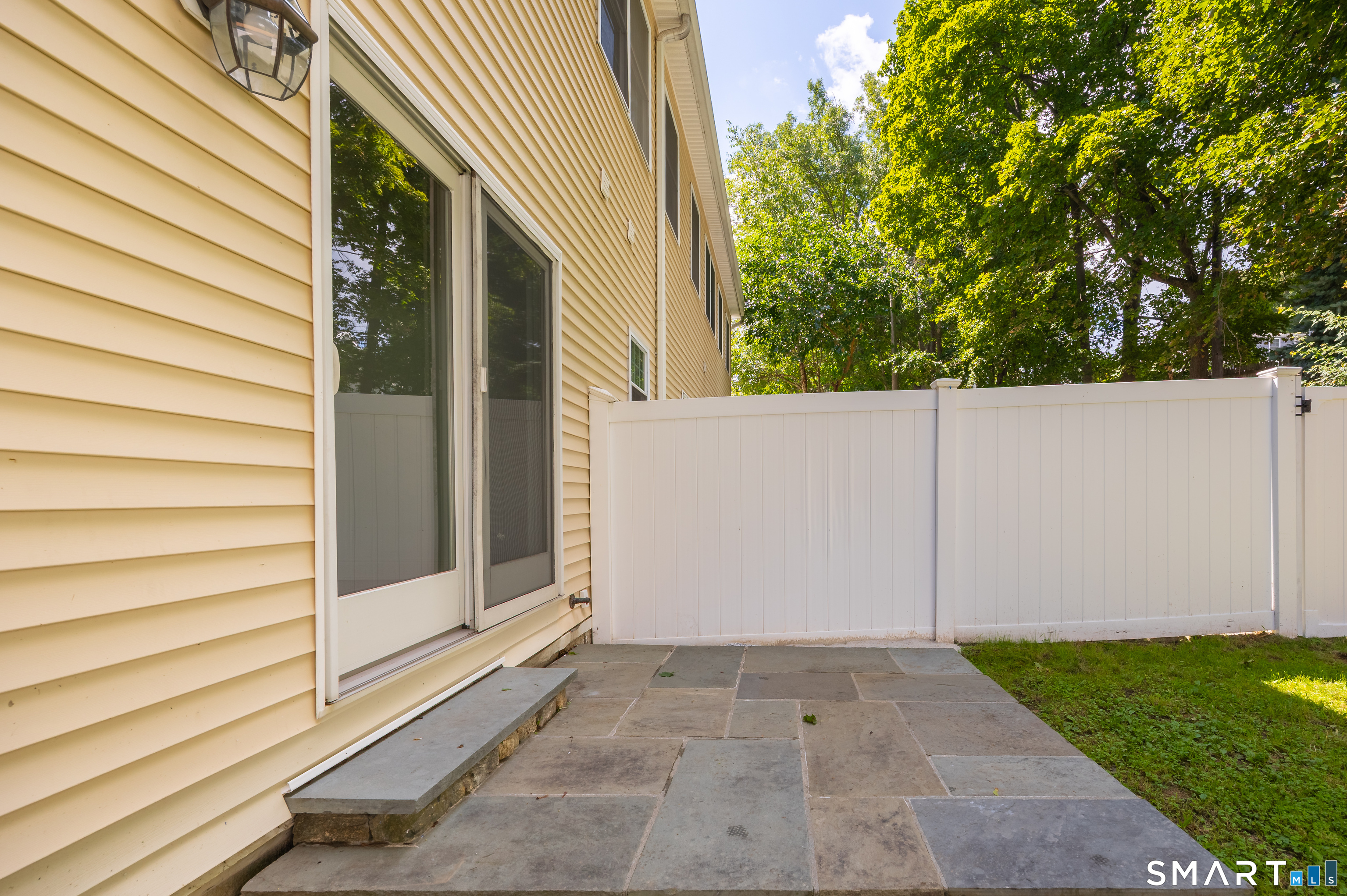 806 Hope Street Stamford CT 06907