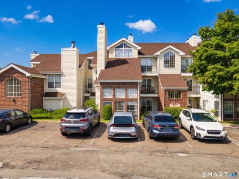 84 Carriage Crossing Lane Middletown CT 06457