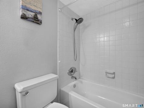 84 Carriage Crossing Lane Middletown CT 06457