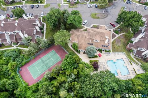 84 Carriage Crossing Lane Middletown CT 06457