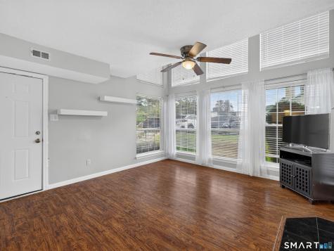 84 Carriage Crossing Lane Middletown CT 06457
