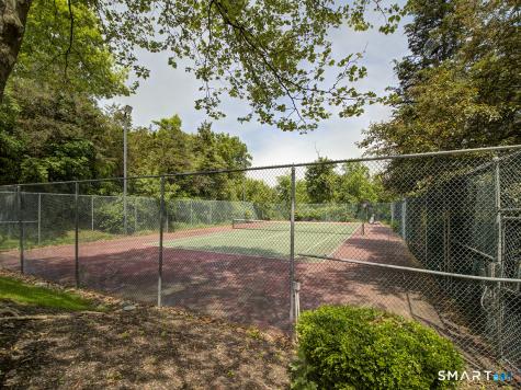 13 Carriage Crossing Lane Middletown CT 06457