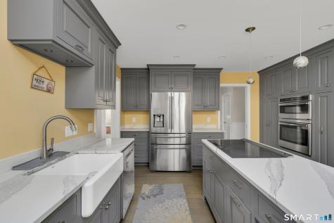 14 Brandon Lane Stonington CT 06355