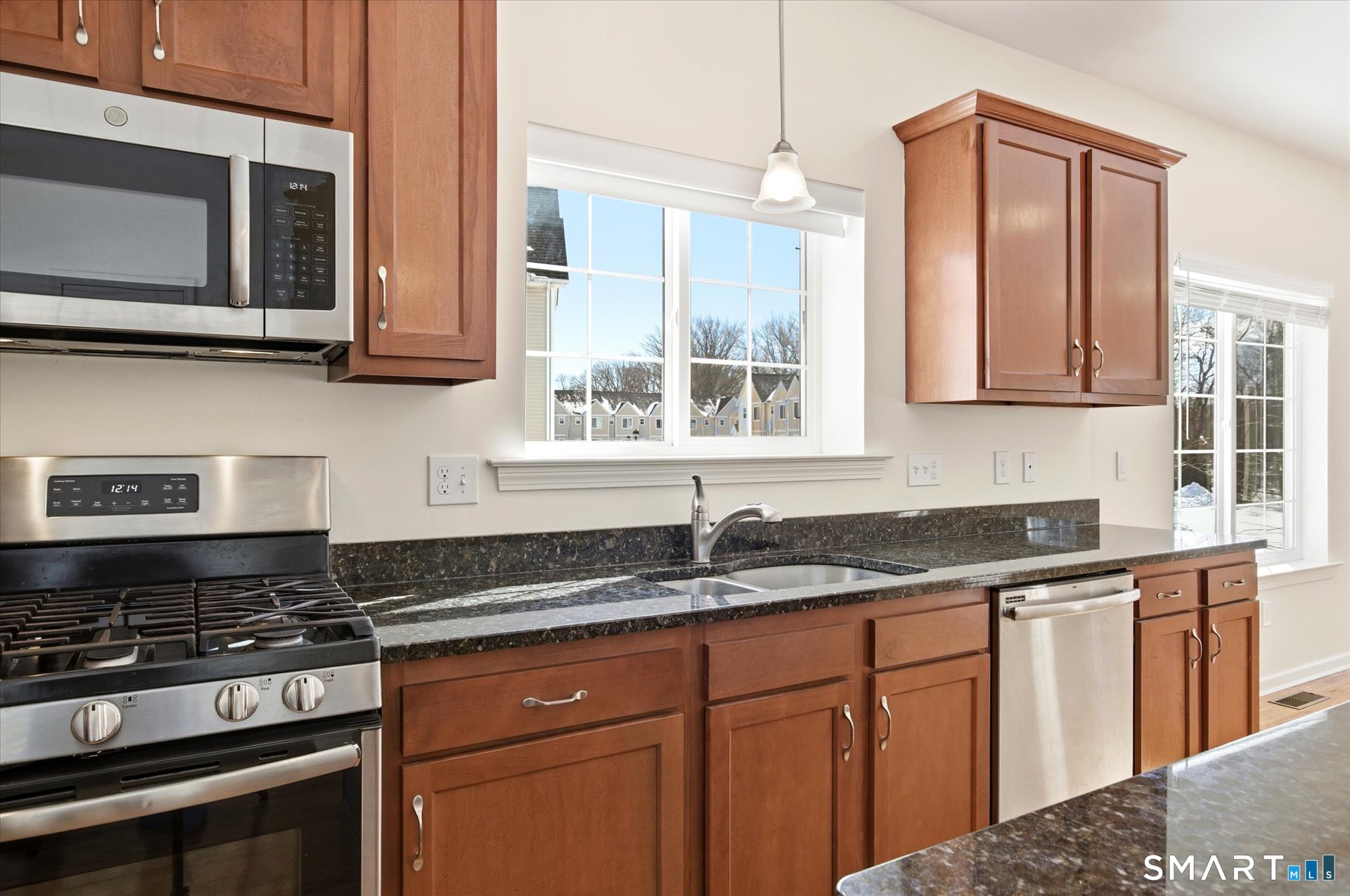 42 Lexie Lane South Windsor CT 06074