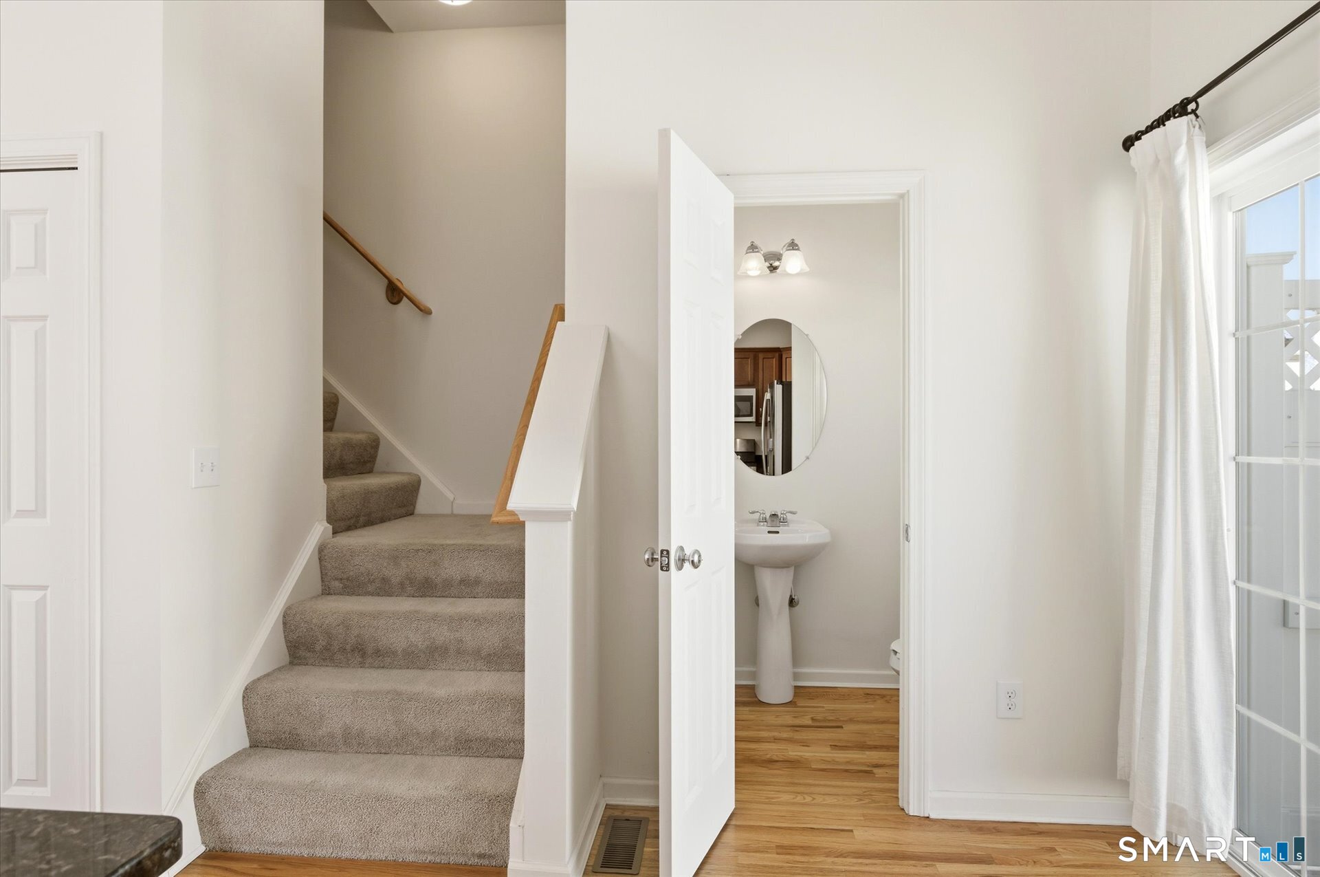 42 Lexie Lane South Windsor CT 06074