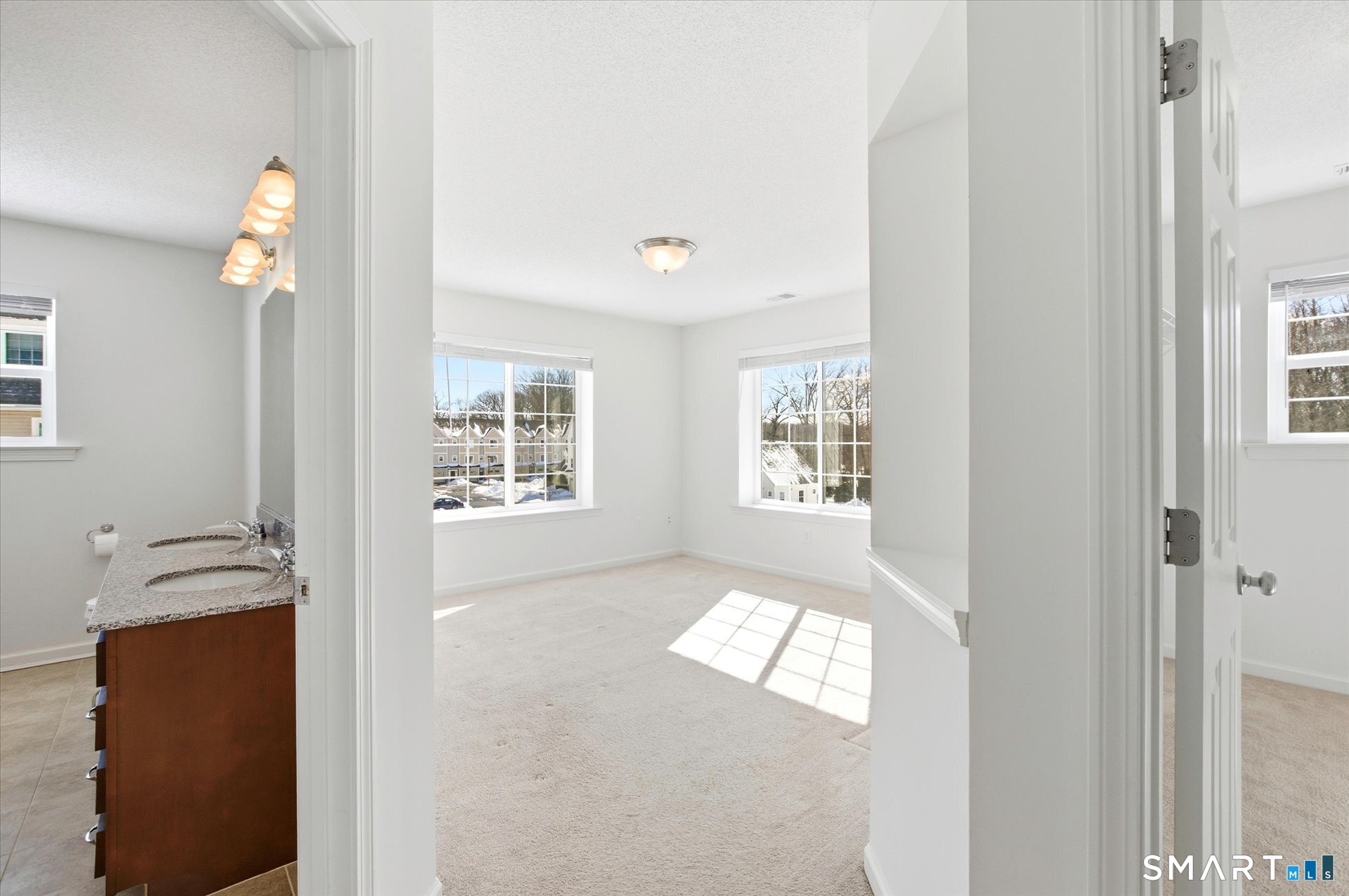 42 Lexie Lane South Windsor CT 06074