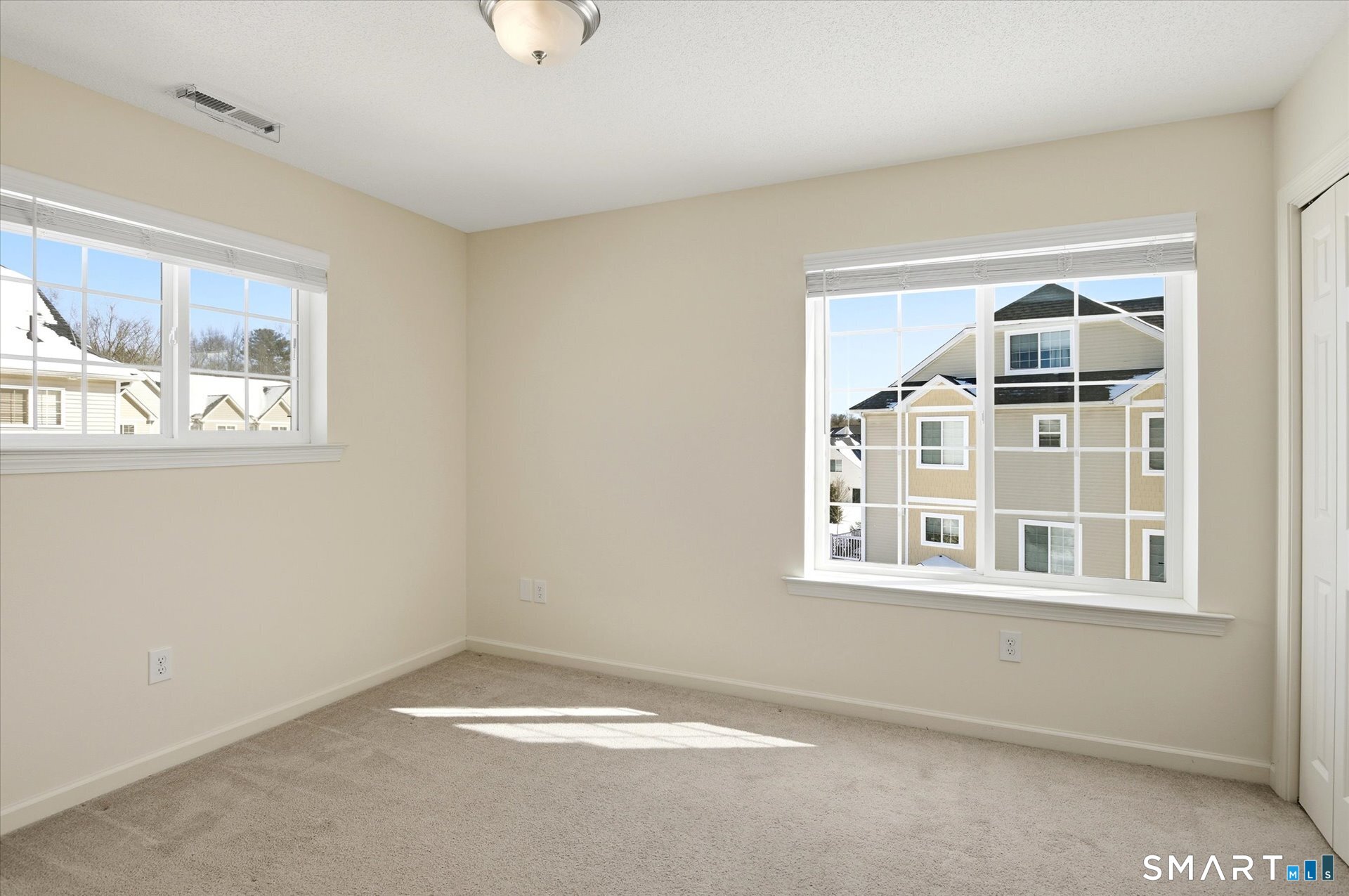 42 Lexie Lane South Windsor CT 06074