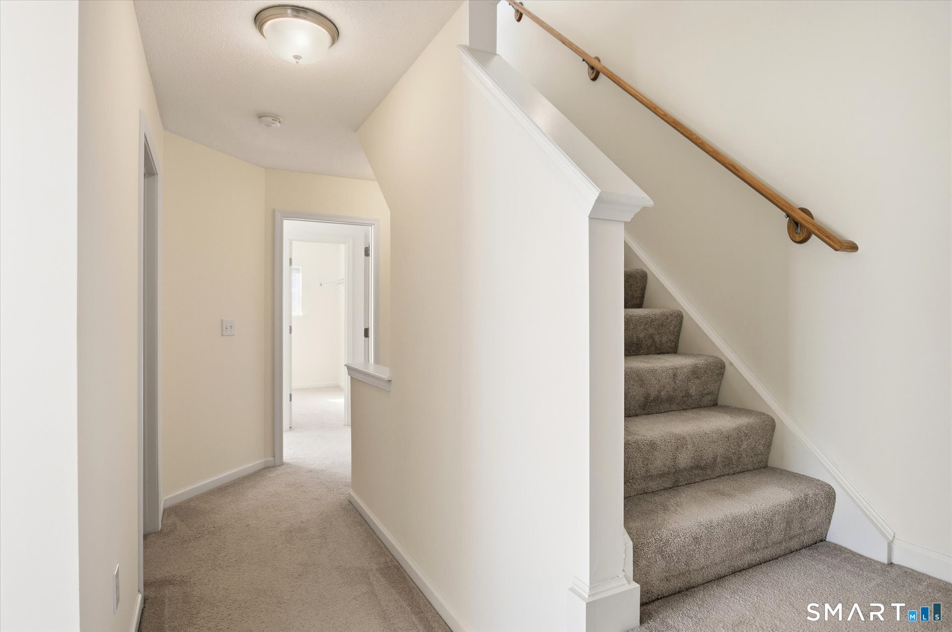 42 Lexie Lane South Windsor CT 06074