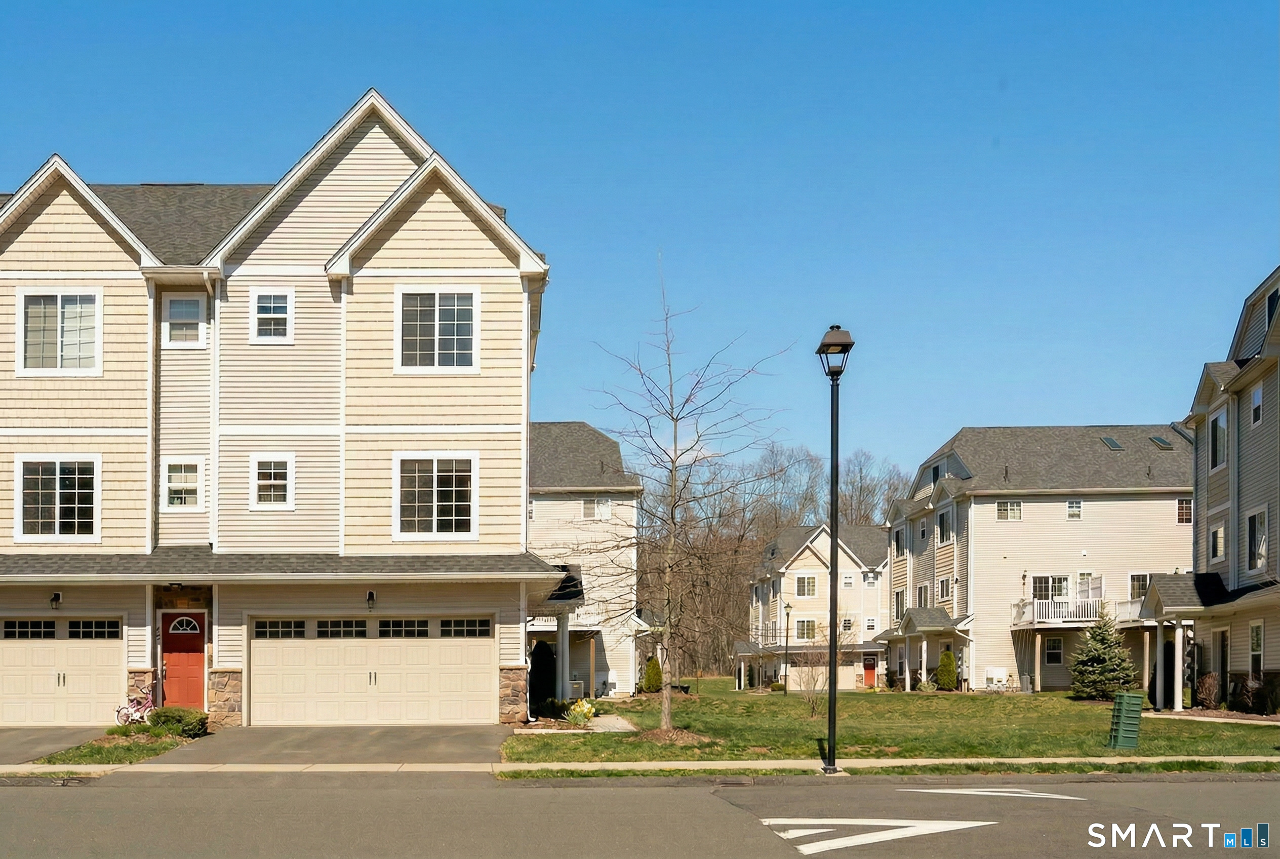 42 Lexie Lane South Windsor CT 06074