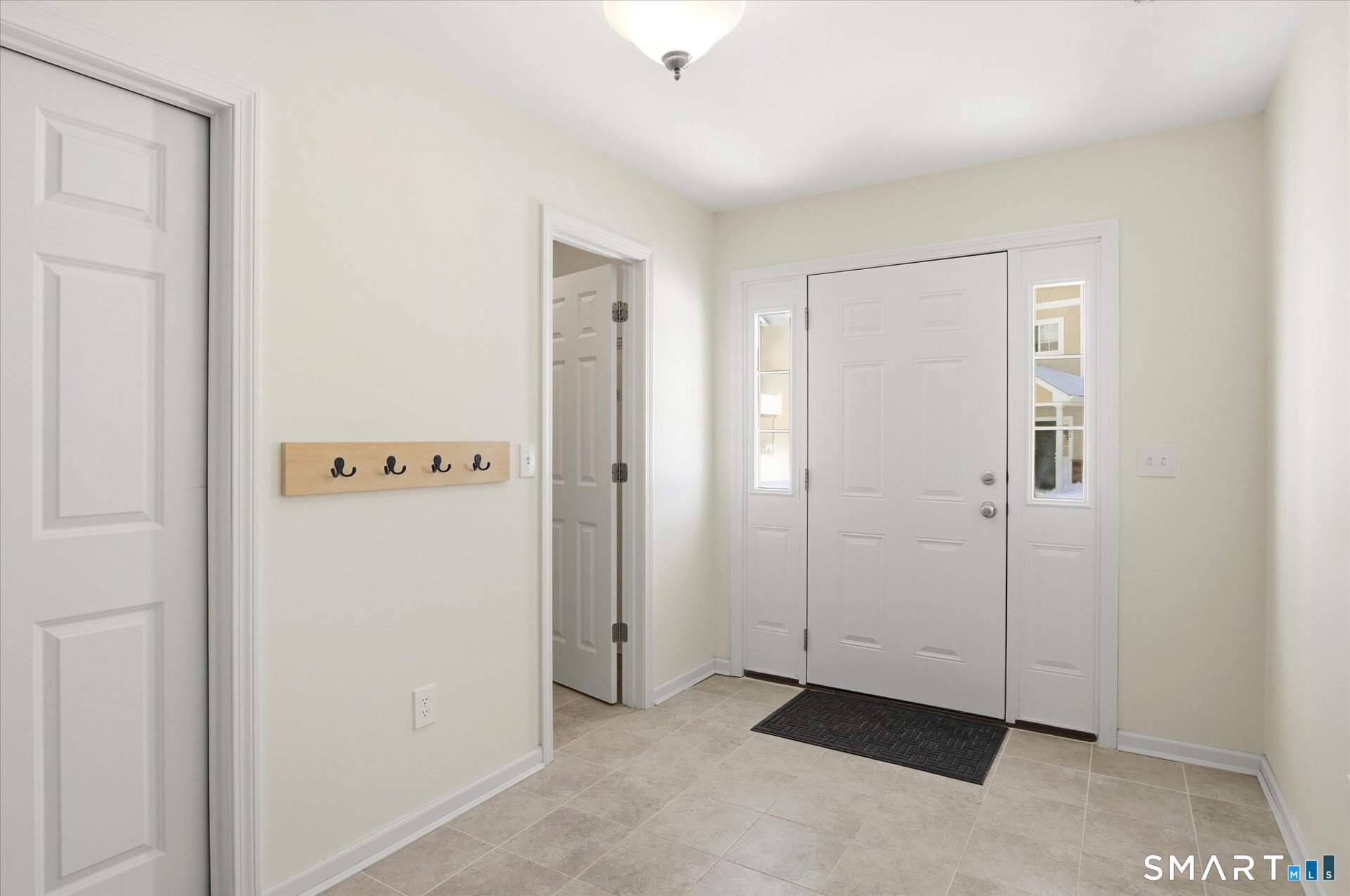 42 Lexie Lane South Windsor CT 06074