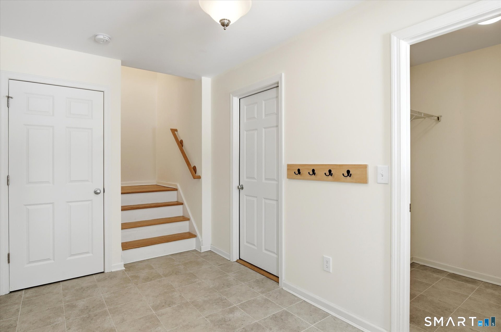 42 Lexie Lane South Windsor CT 06074