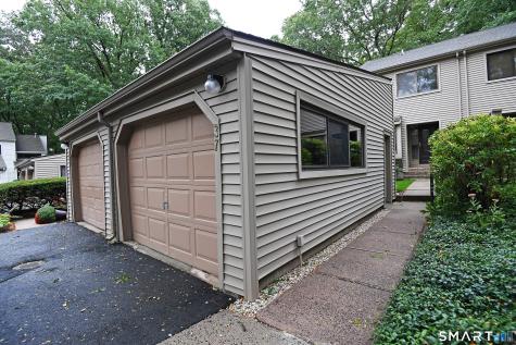 37 Farmington Chase Crescent Farmington CT 06032
