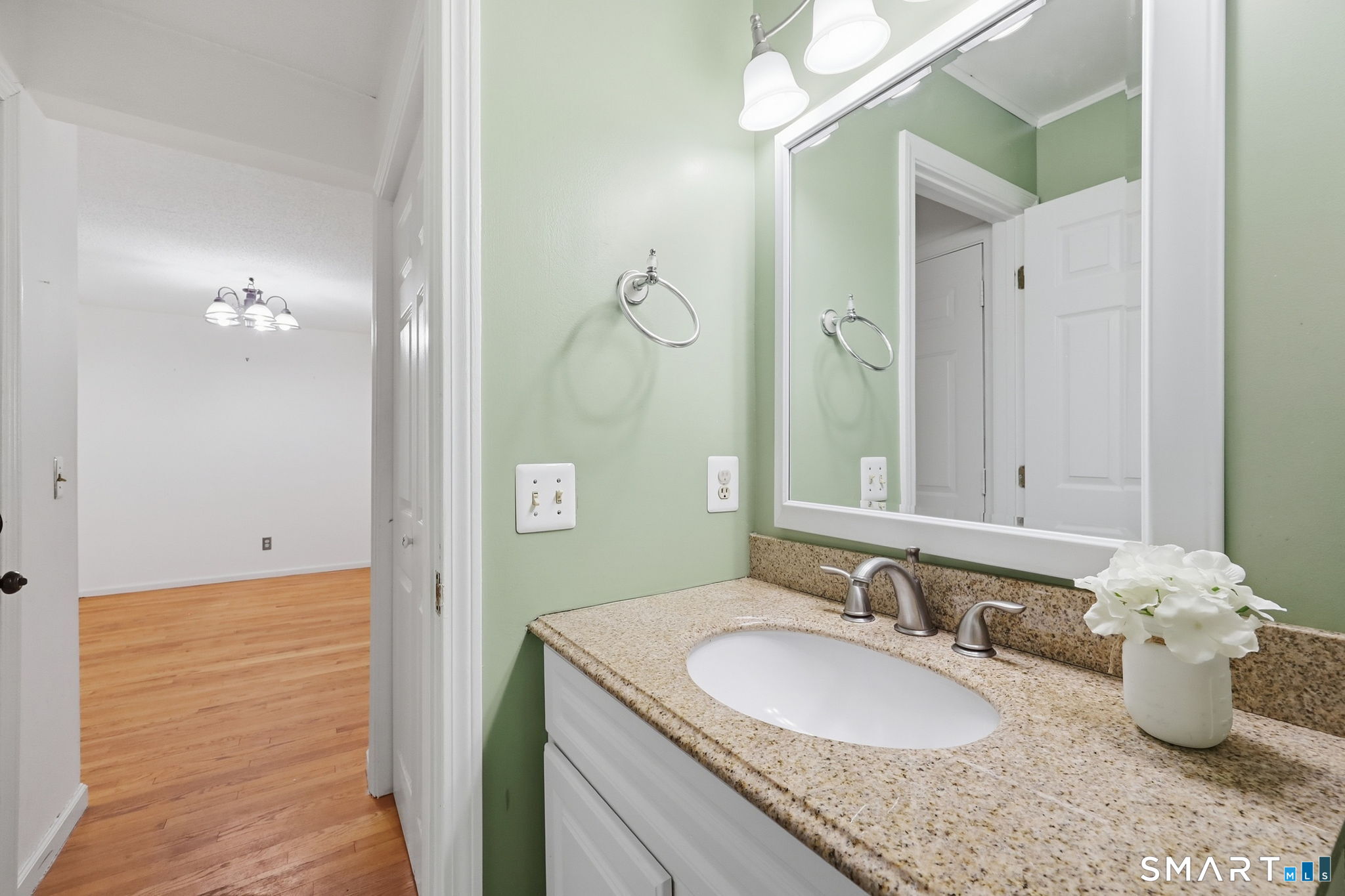 10 Jamie Lane Manchester CT 06042