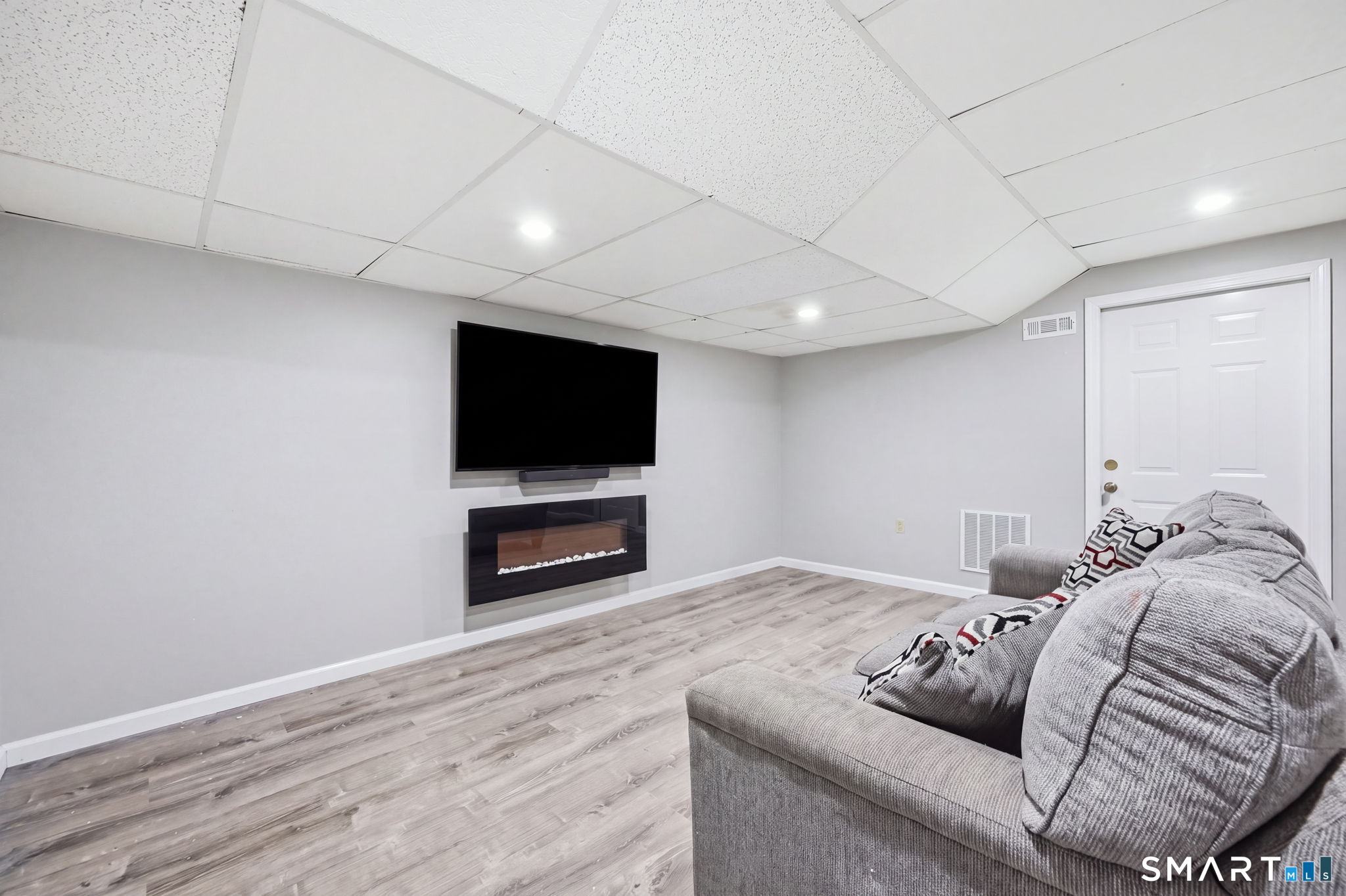 10 Jamie Lane Manchester CT 06042