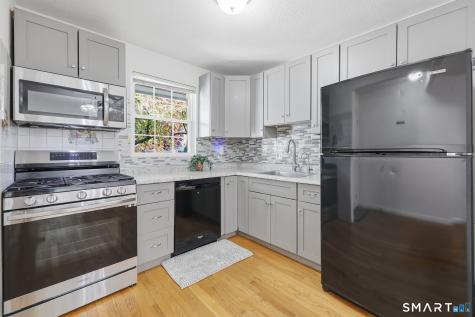 10 Jamie Lane Manchester CT 06042