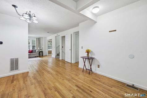 10 Jamie Lane Manchester CT 06042