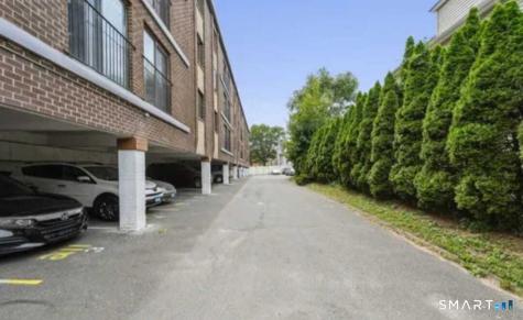 393 Laurel Avenue Bridgeport CT 06605