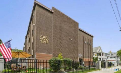 393 Laurel Avenue Bridgeport CT 06605