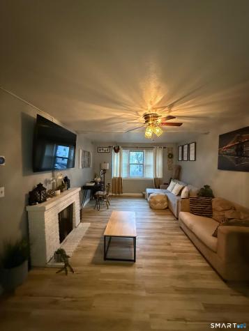 393 Laurel Avenue Bridgeport CT 06605