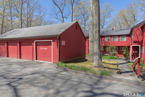 23 Lower Commons Woodbury CT 06798