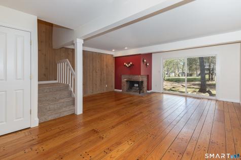 23 Lower Commons Woodbury CT 06798