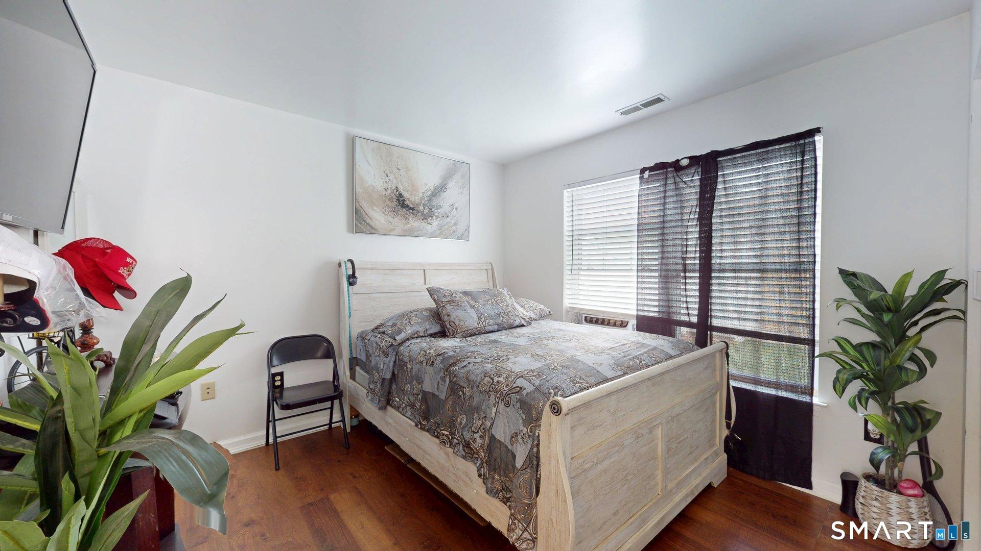 64 Osten Boulevard Hartford CT 06106