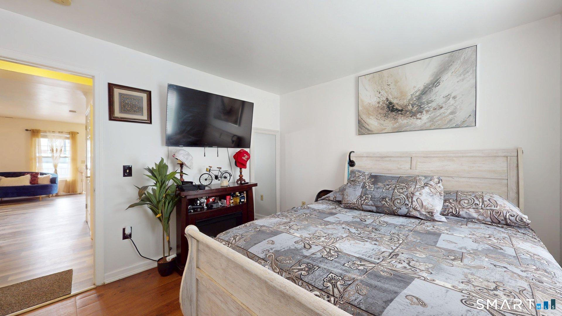 64 Osten Boulevard Hartford CT 06106