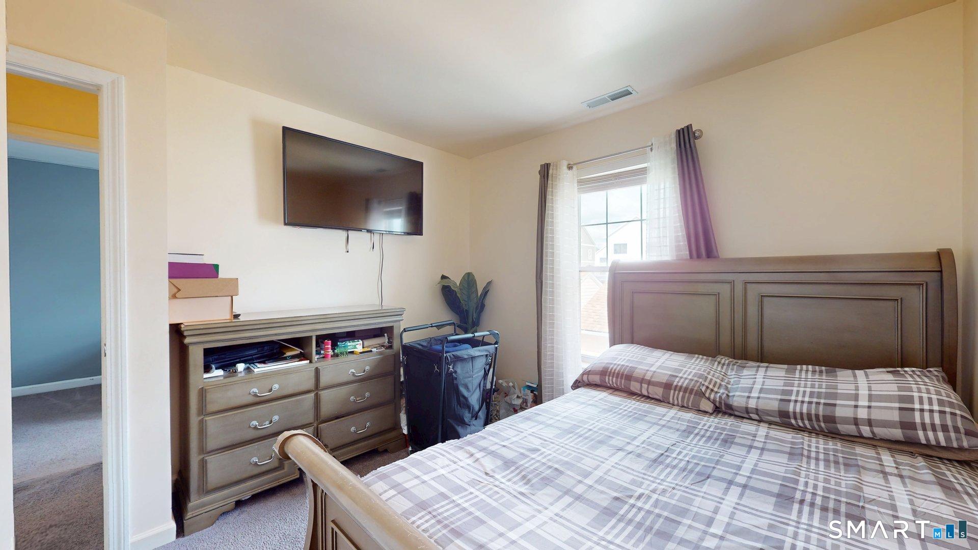 64 Osten Boulevard Hartford CT 06106